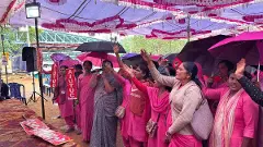 ಮಳೆಯಲ್ಲೇ ಆಶಾ ಕಾರ್ಯಕರ್ತೆಯರ ಪ್ರತಿಭಟನೆ; ಸ್ಪಂದಿಸದ ಸರ್ಕಾರ