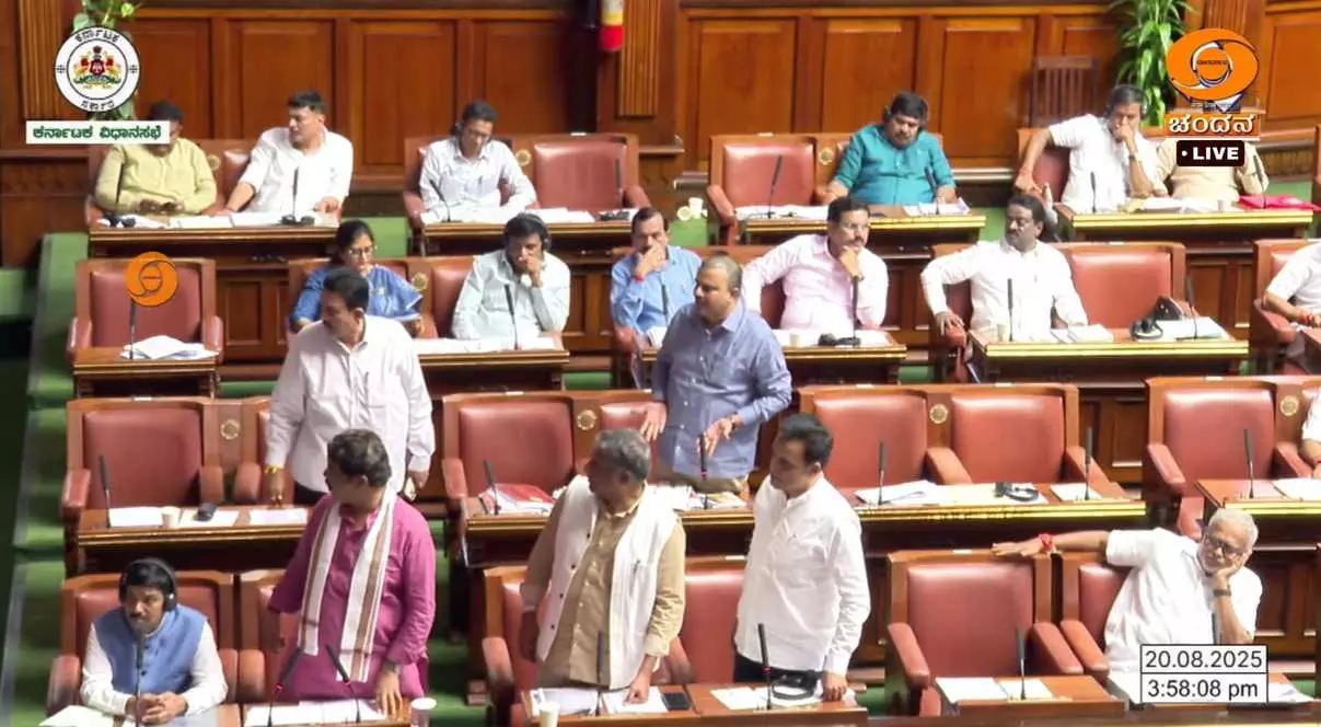 Assembly Session | ಒಳ ಮೀಸಲಾತಿ ವರದಿ ಅಂಗೀಕಾರ; ಚರ್ಚೆಗೆ ಸಿಗದ ಅವಕಾಶ, ವಿಪಕ್ಷಗಳ ಸಭಾತ್ಯಾಗ