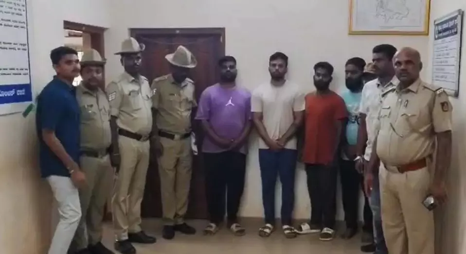 6 ವರ್ಷದ ಹಳೆ ಕೊಲೆ ಪ್ರಕರಣ ಭೇದಿಸಿದ ಚಿಕ್ಕಬಳ್ಳಾಪುರ ಪೊಲೀಸರು: ಐವರ ಬಂಧನ