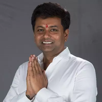 ಚಿತ್ರದುರ್ಗದ ಕಾಂಗ್ರೆಸ್ ಶಾಸಕ ವೀರೆಂದ್ರ ಪಪ್ಪಿ ಮನೆ ಮೇಲೆ ಇಡಿ ದಾಳಿ ಚಿತ್ರದುರ್ಗದ ಕಾಂಗ್ರೆಸ್ ಶಾಸಕ ವೀರೆಂದ್ರ ಪಪ್ಪಿ ಮನೆ ಮೇಲೆ ಇಡಿ ದಾಳಿ