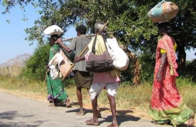 ಒಳ ಮೀಸಲಾತಿ: ಸರ್ಕಾರದಿಂದ ಅನ್ಯಾಯ; ಅಲೆಮಾರಿಗಳಿಗೆ ಬೇಡವೇ ಸಾಮಾಜಿಕ ನ್ಯಾಯ? ಒಳ ಮೀಸಲಾತಿ: ಸರ್ಕಾರದಿಂದ ಅನ್ಯಾಯ; ಅಲೆಮಾರಿಗಳಿಗೆ ಬೇಡವೇ ಸಾಮಾಜಿಕ ನ್ಯಾಯ?