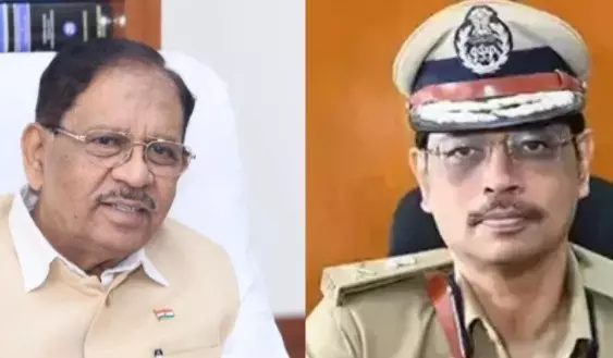 ಧರ್ಮಸ್ಥಳ ಪ್ರಕರಣ|ಗೃಹ ಸಚಿವರಿಗೆ ತನಿಖಾ ಮಾಹಿತಿ ನೀಡಿದ ಎಸ್ಐಟಿ ಮುಖ್ಯಸ್ಥ ಪ್ರಣಬ್ ಮೊಹಾಂತಿ ಧರ್ಮಸ್ಥಳ ಪ್ರಕರಣ|ಗೃಹ ಸಚಿವರಿಗೆ ತನಿಖಾ ಮಾಹಿತಿ ನೀಡಿದ ಎಸ್ಐಟಿ ಮುಖ್ಯಸ್ಥ ಪ್ರಣಬ್ ಮೊಹಾಂತಿ