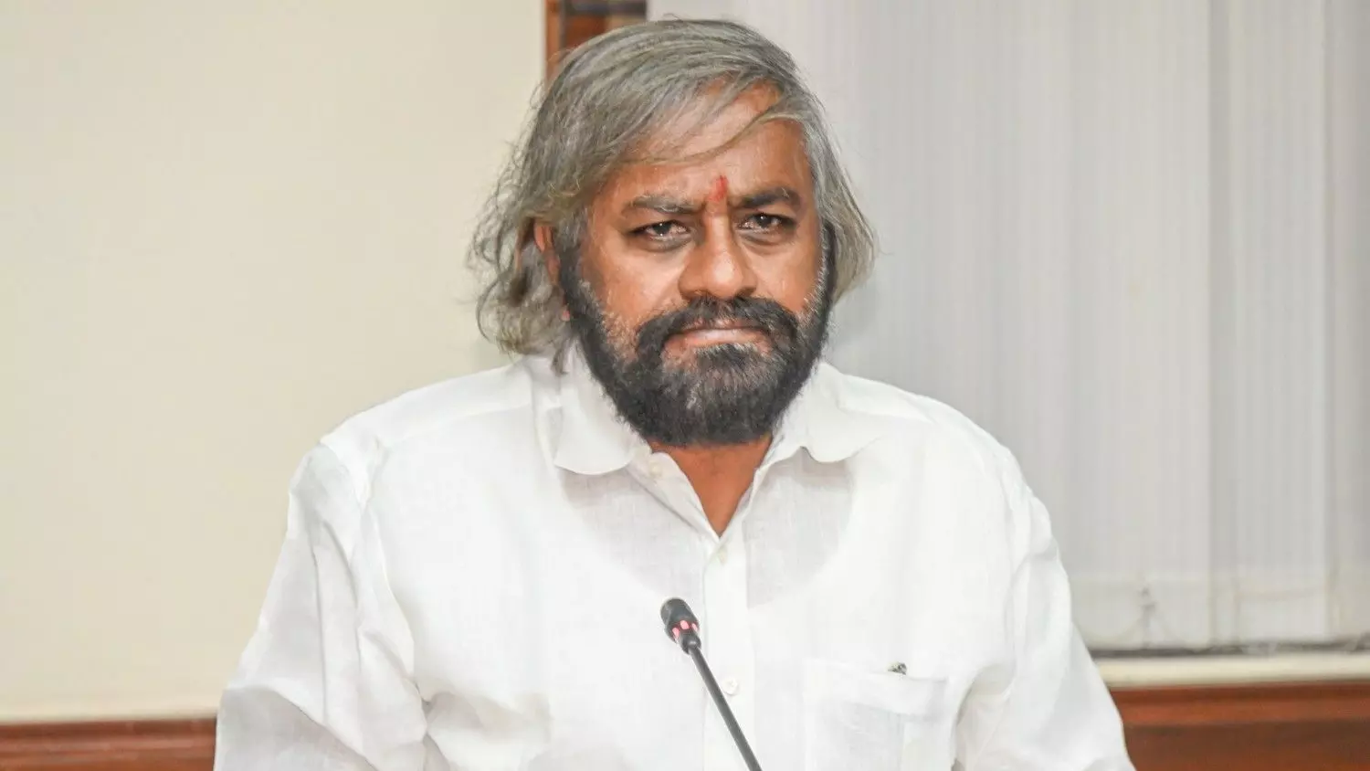 ವೀರಶೈವ ಲಿಂಗಾಯತರು ಗಣತಿ ವೇಳೆ ನೈಜ ಮಾಹಿತಿ ನೀಡಬೇಕು : ಸಚಿವ ಈಶ್ವರ್ ಖಂಡ್ರೆ ವೀರಶೈವ ಲಿಂಗಾಯತರು ಗಣತಿ ವೇಳೆ ನೈಜ ಮಾಹಿತಿ ನೀಡಬೇಕು : ಸಚಿವ ಈಶ್ವರ್ ಖಂಡ್ರೆ