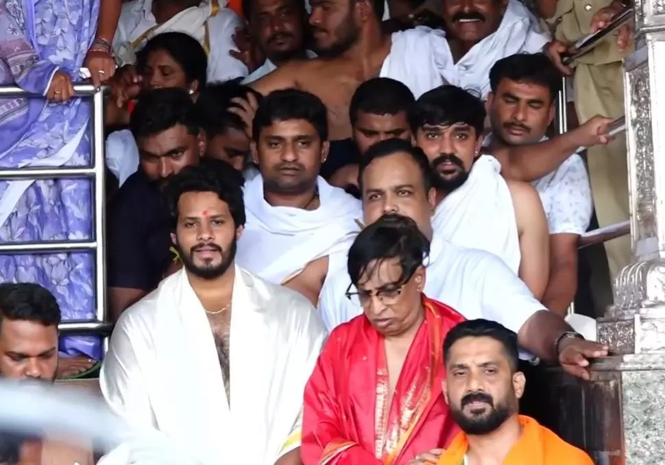 ಧರ್ಮಸ್ಥಳ ಪ್ರಕರಣ | ಸರ್ಕಾರದಿಂದಲೇ ಕ್ಷೇತ್ರದ ಗೌರವ ಹಾಳು- ನಿಖಿಲ್ ಕುಮಾರಸ್ವಾಮಿ ಆರೋಪ ಧರ್ಮಸ್ಥಳ ಪ್ರಕರಣ | ಸರ್ಕಾರದಿಂದಲೇ ಕ್ಷೇತ್ರದ ಗೌರವ ಹಾಳು- ನಿಖಿಲ್ ಕುಮಾರಸ್ವಾಮಿ ಆರೋಪ