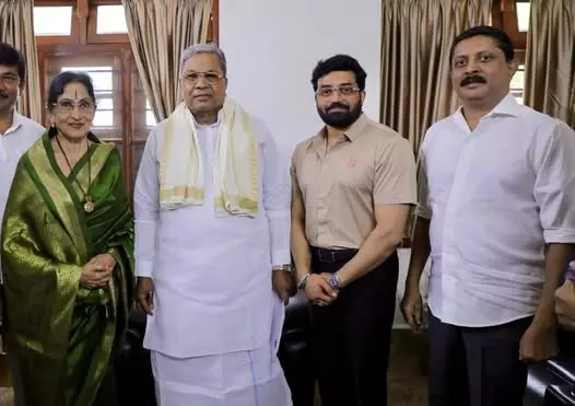 ಅಭಿಮಾನ್ ಸ್ಟುಡಿಯೋದಲ್ಲಿ ವಿಷ್ಣು ಸಮಾಧಿಗೆ 10 ಗುಂಟೆ ಜಾಗ ನೀಡಿ: ಸಿ.ಎಂಗೆ ಮನವಿ ಸಲ್ಲಿಸಿದ ಭಾರತಿ ವಿಷ್ಣುವರ್ಧನ್ ಅಭಿಮಾನ್ ಸ್ಟುಡಿಯೋದಲ್ಲಿ ವಿಷ್ಣು ಸಮಾಧಿಗೆ 10 ಗುಂಟೆ ಜಾಗ ನೀಡಿ: ಸಿ.ಎಂಗೆ ಮನವಿ ಸಲ್ಲಿಸಿದ ಭಾರತಿ ವಿಷ್ಣುವರ್ಧನ್