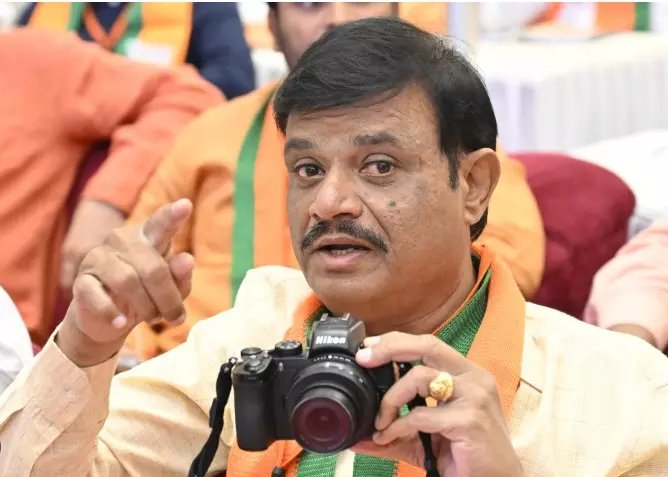 ಶಾಸಕ ಮುನಿರತ್ನ ಅತ್ಯಾಚಾರ ಪ್ರಕರಣ: ಎಸ್ಐಟಿಯಿಂದ ಬಿ ರಿಪೋರ್ಟ್ ಶಾಸಕ ಮುನಿರತ್ನ ಅತ್ಯಾಚಾರ ಪ್ರಕರಣ: ಎಸ್ಐಟಿಯಿಂದ ಬಿ ರಿಪೋರ್ಟ್
