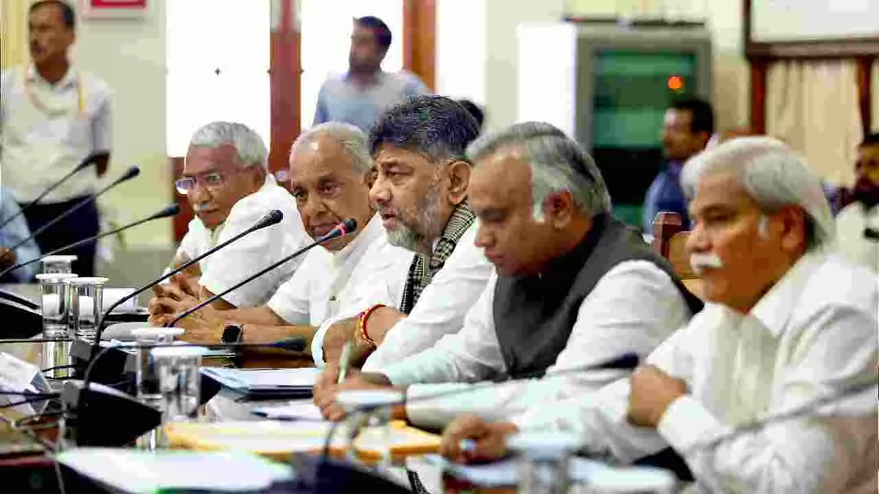 ಯುಕೆಪಿ ಹಂತ-3 ಯೋಜನೆಗೆ ಸರ್ಕಾರ ಬದ್ಧ, ಶೀಘ್ರದಲ್ಲೇ ಅಂತಿಮ ತೀರ್ಮಾನ: ಡಿಸಿಎಂ ಯುಕೆಪಿ ಹಂತ-3 ಯೋಜನೆಗೆ ಸರ್ಕಾರ ಬದ್ಧ, ಶೀಘ್ರದಲ್ಲೇ ಅಂತಿಮ ತೀರ್ಮಾನ: ಡಿಸಿಎಂ