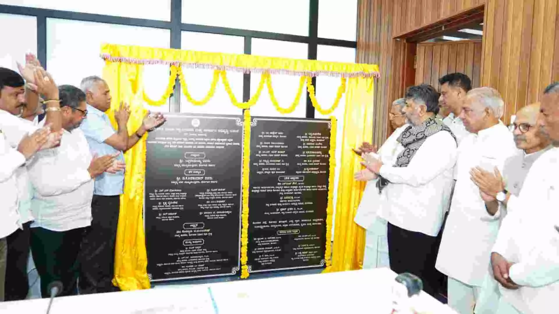 ಬಯಲುಸೀಮೆಗೆ ಕೆ.ಸಿ. ವ್ಯಾಲಿ ಆಸರೆ: ಎರಡನೇ ಹಂತ ಡಿಸೆಂಬರ್ಗೆ ಪೂರ್ಣ, 272 ಕೆರೆಗಳಿಗೆ ಮರುಜೀವ: ಸಿಎಂ ಬಯಲುಸೀಮೆಗೆ ಕೆ.ಸಿ. ವ್ಯಾಲಿ ಆಸರೆ: ಎರಡನೇ ಹಂತ ಡಿಸೆಂಬರ್ಗೆ ಪೂರ್ಣ, 272 ಕೆರೆಗಳಿಗೆ ಮರುಜೀವ: ಸಿಎಂ