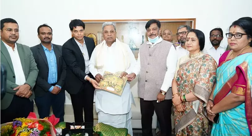 ವಿಶ್ವವಿಖ್ಯಾತ ಮೈಸೂರು ದಸರಾ 2025: ಸಂಪೂರ್ಣ ವೇಳಾಪಟ್ಟಿ, ಕಾರ್ಯಕ್ರಮಗಳ ವಿವರ ಇಲ್ಲಿದೆ ವಿಶ್ವವಿಖ್ಯಾತ ಮೈಸೂರು ದಸರಾ 2025: ಸಂಪೂರ್ಣ ವೇಳಾಪಟ್ಟಿ, ಕಾರ್ಯಕ್ರಮಗಳ ವಿವರ ಇಲ್ಲಿದೆ