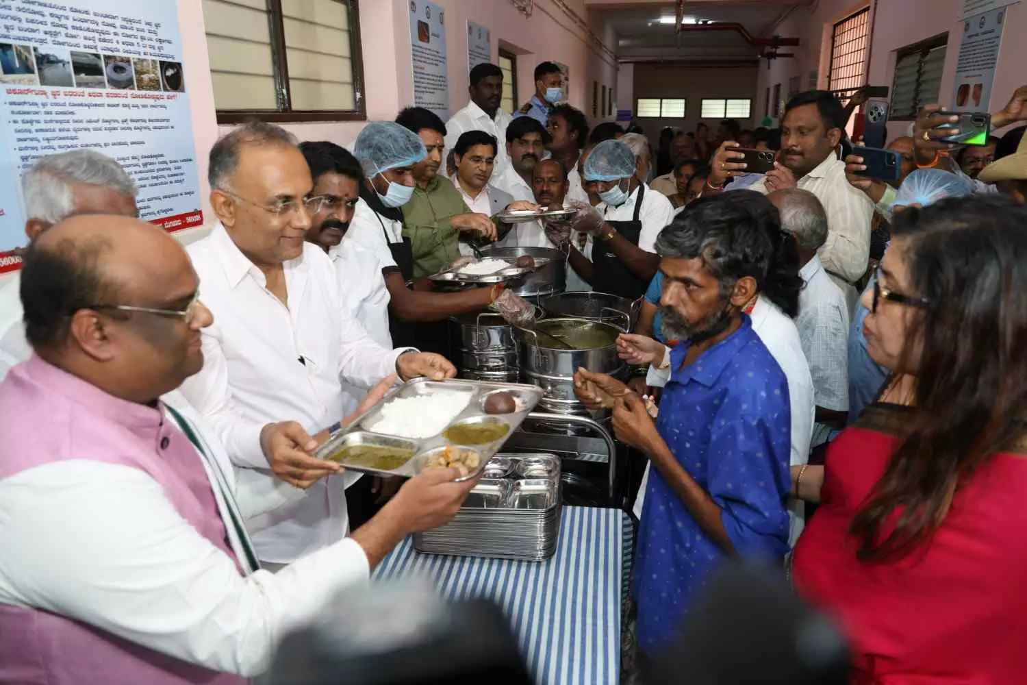 ಸರ್ಕಾರಿ ಆಸ್ಪತ್ರೆಗಳಲ್ಲಿ ಇಸ್ಕಾನ್‌ ಸಹಯೋಗದೊಂದಿಗೆ ಪೌಷ್ಟಿಕ ಆಹಾರ ವಿತರಣೆ; ದಿನೇಶ್‌ ಗುಂಡೂರಾವ್‌ ಚಾಲನೆ