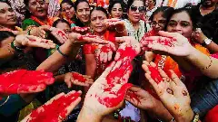 ಭಾರತ-ಪಾಕ್ ಪಂದ್ಯ: ದೇಶಾದ್ಯಂತ ಪ್ರತಿಭಟನೆಯ ಕಿಚ್ಚು, ಮುಂದುವರಿದ ರಾಜಕೀಯ ಕೆಸರೆರಚಾಟ