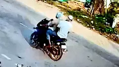 ಗಿರಿನಗರ: ಮಹಿಳೆಯರ ಮೇಲೆ ಮಚ್ಚಿನಿಂದ ಹಲ್ಲೆ ನಡೆಸಿ ಚಿನ್ನದ ಸರ ಕದ್ದು ಪರಾರಿಯಾದ ದುಷ್ಕರ್ಮಿಗಳು