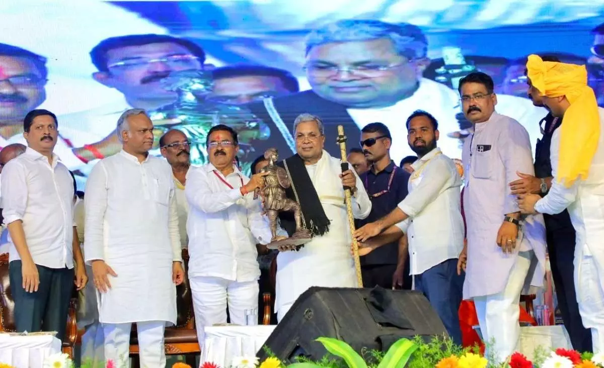 CM instructs to write Kuruba in caste survey CM instructs to write Kuruba in caste survey