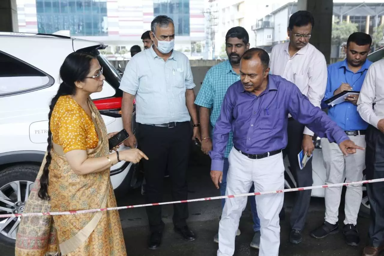 ಬೆಂಗಳೂರಲ್ಲಿ ಧಾರಾಕಾರ ಮಳೆ: ಹಲವೆಡೆ ಸ್ಥಳ ಪರಿಶೀಲನೆ ನಡೆಸಿದ ಮುಖ್ಯ ಕಾರ್ಯದರ್ಶಿ