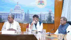 ಬೆಂಗಳೂರು ರಸ್ತೆ ಗುಂಡಿ; ಅಧಿಕಾರಿಗಳ ವಿರುದ್ಧ ಸಿಎಂ ಸಿದ್ದರಾಮಯ್ಯ ಕೆಂಡಾಮಂಡಲ, ದುರಸ್ತಿಗೆ ಒಂದು ತಿಂಗಳ ಡೆಡ್‌ಲೈನ್!