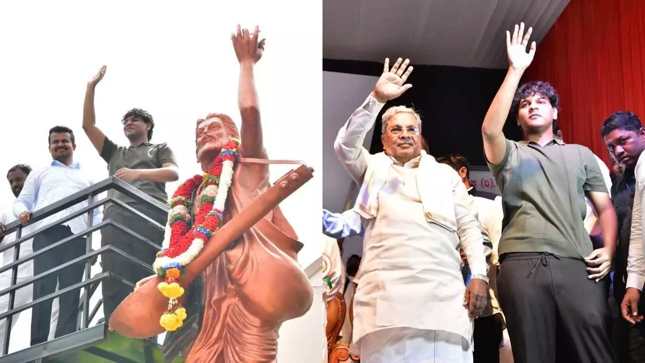 ಗದಗದಲ್ಲಿ ಮೊಮ್ಮಗನಿಗೆ ರಾಜಕೀಯದ ಮೊದಲ ಪಾಠ ಕಲಿಸಲು ಆರಂಭಿಸಿದ ಸಿಎಂ ಸಿದ್ದರಾಮಯ್ಯ ಗದಗದಲ್ಲಿ ಮೊಮ್ಮಗನಿಗೆ ರಾಜಕೀಯದ ಮೊದಲ ಪಾಠ ಕಲಿಸಲು ಆರಂಭಿಸಿದ ಸಿಎಂ ಸಿದ್ದರಾಮಯ್ಯ