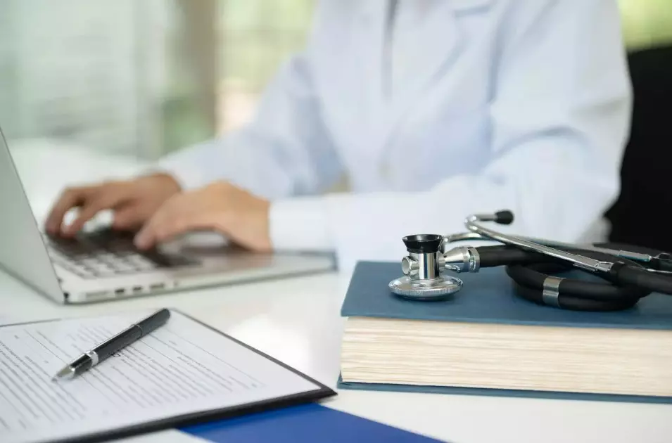 US may exempt doctors from $100,000 H-1B visa fee: Report US may exempt doctors from $100,000 H-1B visa fee: Report