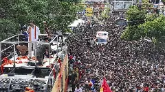 ನಟ ವಿಜಯ್ ರ‍್ಯಾಲಿಯಲ್ಲಿ ಮಹಾ ದುರಂತ: ಕಾಲ್ತುಳಿತಕ್ಕೆ 39 ಮಂದಿ ಬಲಿ,  ಹೆಚ್ಚುತ್ತಿದೆ ಸಾವಿನ ಸಂಖ್ಯೆ