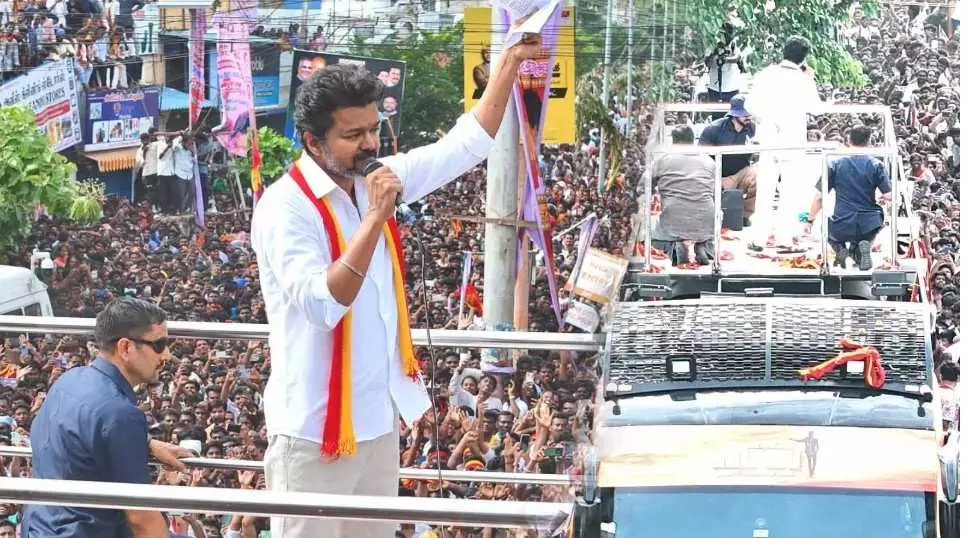 ಕರೂರ್‌ ಕಾಲ್ತುಳಿತ |4 ಗಂಟೆ ತಡ ಮಾಡಿದ್ದೇ ದುರಂತಕ್ಕೆ ಕಾರಣ ; ನಟ ವಿಜಯ್‌ ವಿರುದ್ಧ ಕೊನೆಗೂ ಎಫ್‌ಐಆರ್‌