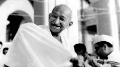 Gandhijis Leadership: A Smart Move That Unites the Rich and the Commoners in the Freedom Struggle