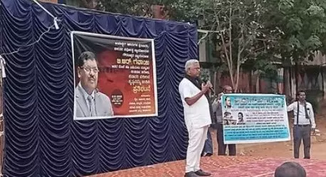 Shoe hurled at CJI case | Writers, lawyers association protest
