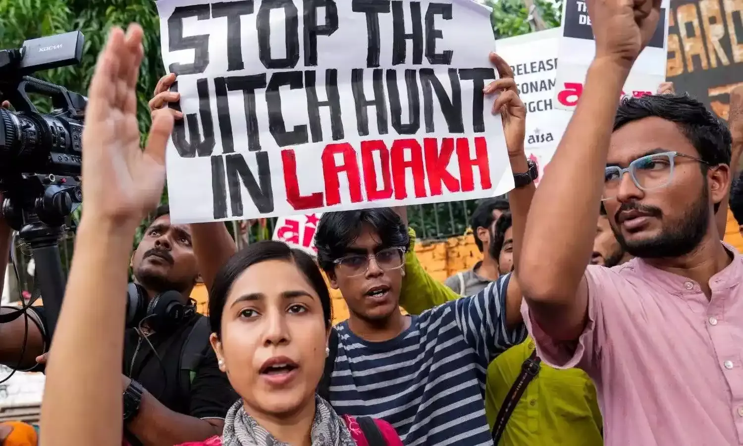 ಲಡಾಖ್: ಜನ ದಮನ ನೀತಿ ಬಿಡಿ, ಜನಸಹಿತ ಆಡಳಿತದ ಚಿಂತನೆ ನಡೆಸಿ