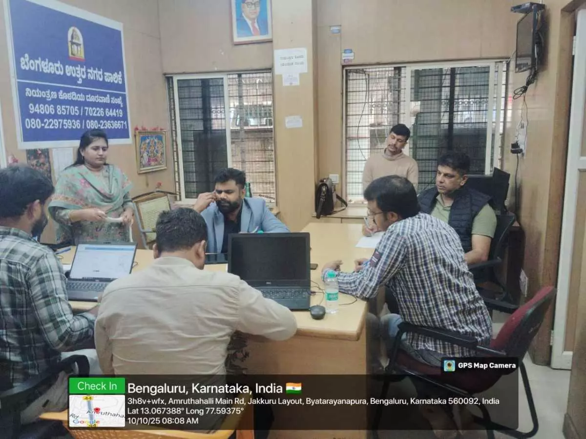Close potholes, control stray dogs: Phone-in program receives torrent of complaints Close potholes, control stray dogs: Phone-in program receives torrent of complaints