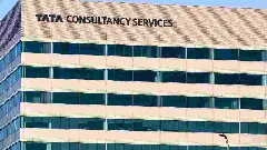 ಟಿಸಿಎಸ್​​ನಿಂದ ವಾರ್ಷಿಕ 1 ಲಕ್ಷ ಉದ್ಯೋಗಿಗಳಿಗೆ ಎಐ ತರಬೇತಿ; ಇನ್ನೊಂದೆಡೆ ಉದ್ಯೋಗ ಕಡಿತ, ಆತಂಕ