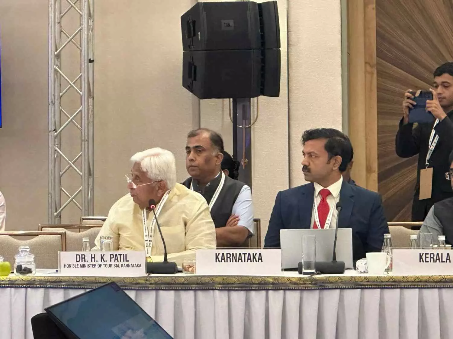 ಲಕ್ಕುಂಡಿಗೆ ಯುನೆಸ್ಕೋ ಸ್ಥಾನಮಾನ ದೊರಕಿಸಲು ಸರ್ಕಾರ ಕಾರ್ಯೋನ್ಮುಖ: ಎಚ್.ಕೆ.ಪಾಟೀಲ್ ಲಕ್ಕುಂಡಿಗೆ ಯುನೆಸ್ಕೋ ಸ್ಥಾನಮಾನ ದೊರಕಿಸಲು ಸರ್ಕಾರ ಕಾರ್ಯೋನ್ಮುಖ: ಎಚ್.ಕೆ.ಪಾಟೀಲ್