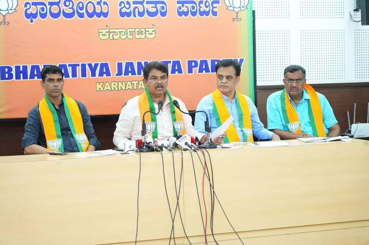 ಗ್ರಂಥಾಲಯ ಮಹಿಳಾ ಸಿಬ್ಬಂದಿ ಆತ್ಮಹತ್ಯೆ ತನಿಖೆ ಸಿಬಿಐಗೆ ವಹಿಸಲು ಆರ್.ಅಶೋಕ್ ಆಗ್ರಹ ಗ್ರಂಥಾಲಯ ಮಹಿಳಾ ಸಿಬ್ಬಂದಿ ಆತ್ಮಹತ್ಯೆ ತನಿಖೆ ಸಿಬಿಐಗೆ ವಹಿಸಲು ಆರ್.ಅಶೋಕ್ ಆಗ್ರಹ