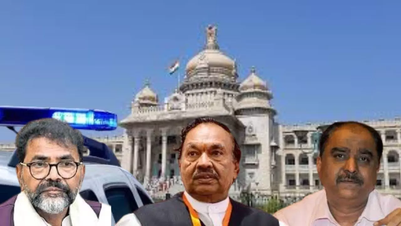 ಪರಿಷತ್ ವಿರೋಧ ಪಕ್ಷದ ನಾಯಕ ಛಲವಾದಿ, ಈಶ್ವರಪ್ಪ ಸೇರಿ ನಾಲ್ವರ ಭದ್ರತೆ ಕಡಿತ ಪರಿಷತ್ ವಿರೋಧ ಪಕ್ಷದ ನಾಯಕ ಛಲವಾದಿ, ಈಶ್ವರಪ್ಪ ಸೇರಿ ನಾಲ್ವರ ಭದ್ರತೆ ಕಡಿತ