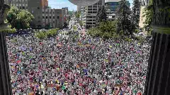 ರಾಜ ಬೇಡ, ಪ್ರಜಾಪ್ರಭುತ್ವ ಬೇಕು: ಅಧ್ಯಕ್ಷ ಟ್ರಂಪ್ ವಿರುದ್ಧ ಅಮೆರಿಕದ 50 ರಾಜ್ಯಗಳಲ್ಲಿ ಬೃಹತ್ ಪ್ರತಿಭಟನೆ