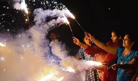 ರಾಜಧಾನಿ ಬೆಂಗಳೂರಿನಲ್ಲಿ ತಗ್ಗಿದ ಪಟಾಕಿ ಮಾಲಿನ್ಯ ಪ್ರಮಾಣ:  ಕಾರಣಗಳೇನು?