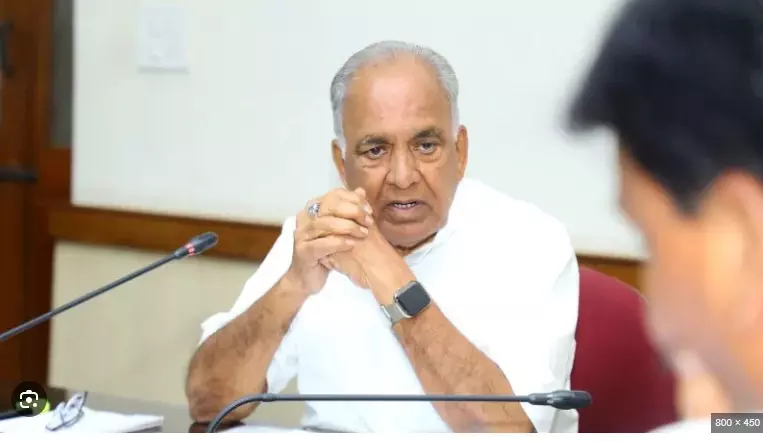 ಖರ್ಗೆ ಕುಟುಂಬದ ಪಾತ್ರ ಮರೆಯಬೇಡಿ: ಛಲವಾದಿಗೆ ಸಚಿವ ಎನ್ ಎಸ್ ಭೋಸರಾಜು ತಿರುಗೇಟು ಖರ್ಗೆ ಕುಟುಂಬದ ಪಾತ್ರ ಮರೆಯಬೇಡಿ: ಛಲವಾದಿಗೆ ಸಚಿವ ಎನ್ ಎಸ್ ಭೋಸರಾಜು ತಿರುಗೇಟು