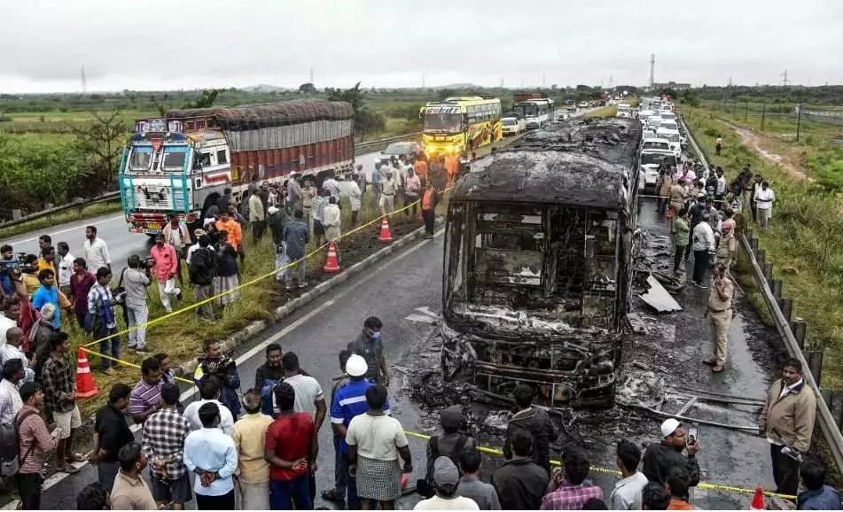Kurnool bus accident: Case filed against two drivers for negligence, speeding Kurnool bus accident: Case filed against two drivers for negligence, speeding