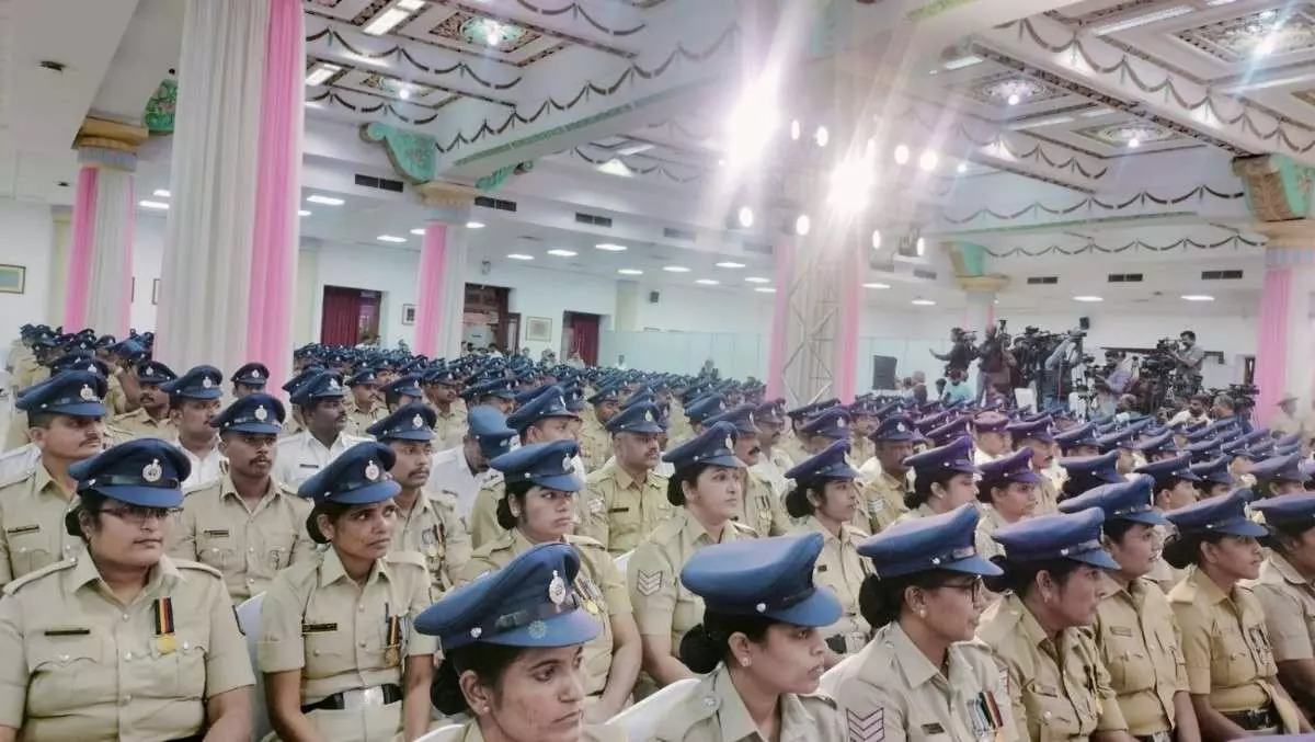 Karnataka Police Receive ‘Peak Cap’ Uniforms; CM Launches New Special Task Force