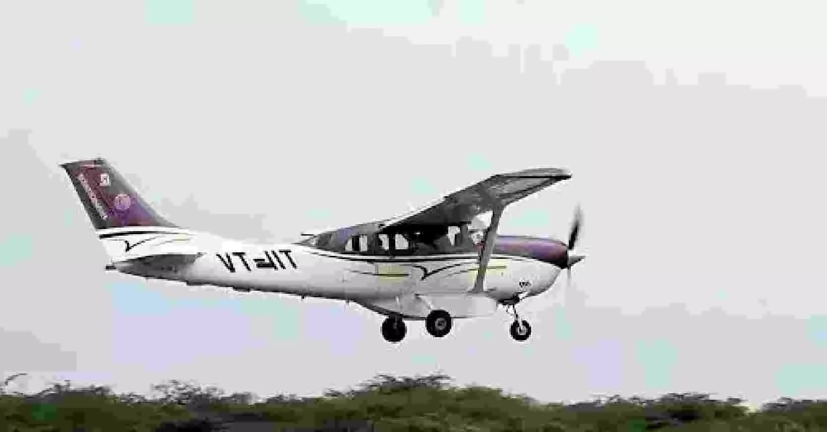 ದೆಹಲಿ ವಾಯುಮಾಲಿನ್ಯ ನಿಯಂತ್ರಣಕ್ಕೆ ಕೃತಕ ಮಳೆ : ಬುರಾರಿ, ಕರೋಲ್ ಬಾಗ್ನಲ್ಲಿ ಮೋಡ ಬಿತ್ತನೆ ದೆಹಲಿ ವಾಯುಮಾಲಿನ್ಯ ನಿಯಂತ್ರಣಕ್ಕೆ ಕೃತಕ ಮಳೆ : ಬುರಾರಿ, ಕರೋಲ್ ಬಾಗ್ನಲ್ಲಿ ಮೋಡ ಬಿತ್ತನೆ