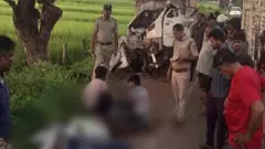 ಶಿವಮೊಗ್ಗದಲ್ಲಿ ಭೀಕರ ಅಪಘಾತ: ಮರಕ್ಕೆ ಗೂಡ್ಸ್‌ ವಾಹನ ಡಿಕ್ಕಿ, ಮೂವರು ಸ್ಥಳದಲ್ಲೇ ದುರ್ಮರಣ