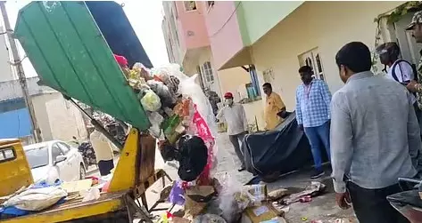 ಬೇಕಾಬಿಟ್ಟಿ ಕಸ ಎಸೆದರೆ ಹುಷಾರ್; ನೀವು ಹಾಕಿದ ಕಸವನ್ನೇ ʼಹೋಂ ಡೆಲಿವರಿʼ ಕೊಡಲಿದೆ ಜಿಬಿಎ ಬೇಕಾಬಿಟ್ಟಿ ಕಸ ಎಸೆದರೆ ಹುಷಾರ್; ನೀವು ಹಾಕಿದ ಕಸವನ್ನೇ ʼಹೋಂ ಡೆಲಿವರಿʼ ಕೊಡಲಿದೆ ಜಿಬಿಎ