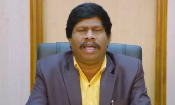 ಮಹಿಳೆಗೆ ಲೈಂಗಿಕ ಕಿರುಕುಳ ಆರೋಪ; ಬೆಂಗಳೂರು ವಿವಿ ನಿವೃತ್ತ ಪ್ರಾಧ್ಯಾಪಕ ಪ್ರೊ.ಬಿ.ಸಿ.ಮೈಲಾರಪ್ಪ ಬಂಧನ ಮಹಿಳೆಗೆ ಲೈಂಗಿಕ ಕಿರುಕುಳ ಆರೋಪ; ಬೆಂಗಳೂರು ವಿವಿ ನಿವೃತ್ತ ಪ್ರಾಧ್ಯಾಪಕ ಪ್ರೊ.ಬಿ.ಸಿ.ಮೈಲಾರಪ್ಪ ಬಂಧನ