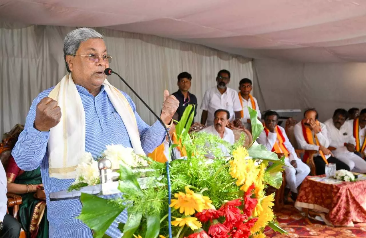 AI ಸವಾಲಿಗೆ ಕನ್ನಡ ಹೊಂದಿಕೊಳ್ಳುವ ತಂತ್ರಜ್ಞಾನ ಅಭಿವೃದ್ಧಿ: ಸಿಎಂ ಘೋಷಣೆ AI ಸವಾಲಿಗೆ ಕನ್ನಡ ಹೊಂದಿಕೊಳ್ಳುವ ತಂತ್ರಜ್ಞಾನ ಅಭಿವೃದ್ಧಿ: ಸಿಎಂ ಘೋಷಣೆ