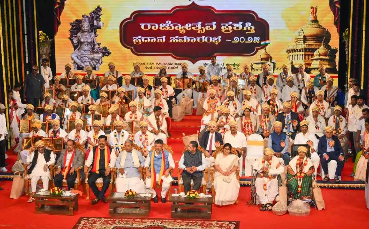 ನಾನು ಯಾರ ಹೆಸರನ್ನೂ ರಾಜ್ಯೋತ್ಸವ ಪ್ರಶಸ್ತಿಗೆ ಶಿಫಾರಸು ಮಾಡಿಲ್ಲ; ಸಿದ್ದರಾಮಯ್ಯ ನಾನು ಯಾರ ಹೆಸರನ್ನೂ ರಾಜ್ಯೋತ್ಸವ ಪ್ರಶಸ್ತಿಗೆ ಶಿಫಾರಸು ಮಾಡಿಲ್ಲ; ಸಿದ್ದರಾಮಯ್ಯ