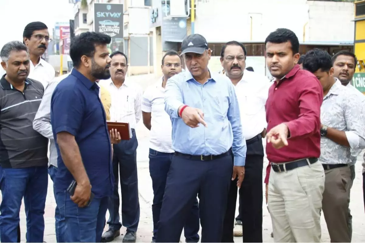 GBA Chief Commissioner conducts city tour, instructs to asphalt Hebbal flyover GBA Chief Commissioner conducts city tour, instructs to asphalt Hebbal flyover