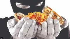 ಆಹ್ವಾನ ಪತ್ರಿಕೆ ನೀಡುವ ಸೋಗಿನಲ್ಲಿ ದರೋಡೆ: ಹಾಡಹಗಲೇ 200 ಗ್ರಾಂ ಚಿನ್ನಾಭರಣ ಕಳವು