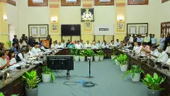 Sugarcane Crisis| ಕಾರ್ಖಾನೆ ಮಾಲೀಕರ ಮನವೊಲಿಕೆಗೆ ಕಸರತ್ತು; ಸರ್ಕಾರದಿಂದಲೇ  ಹೆಚ್ಚುವರಿ 100 ರೂ.?