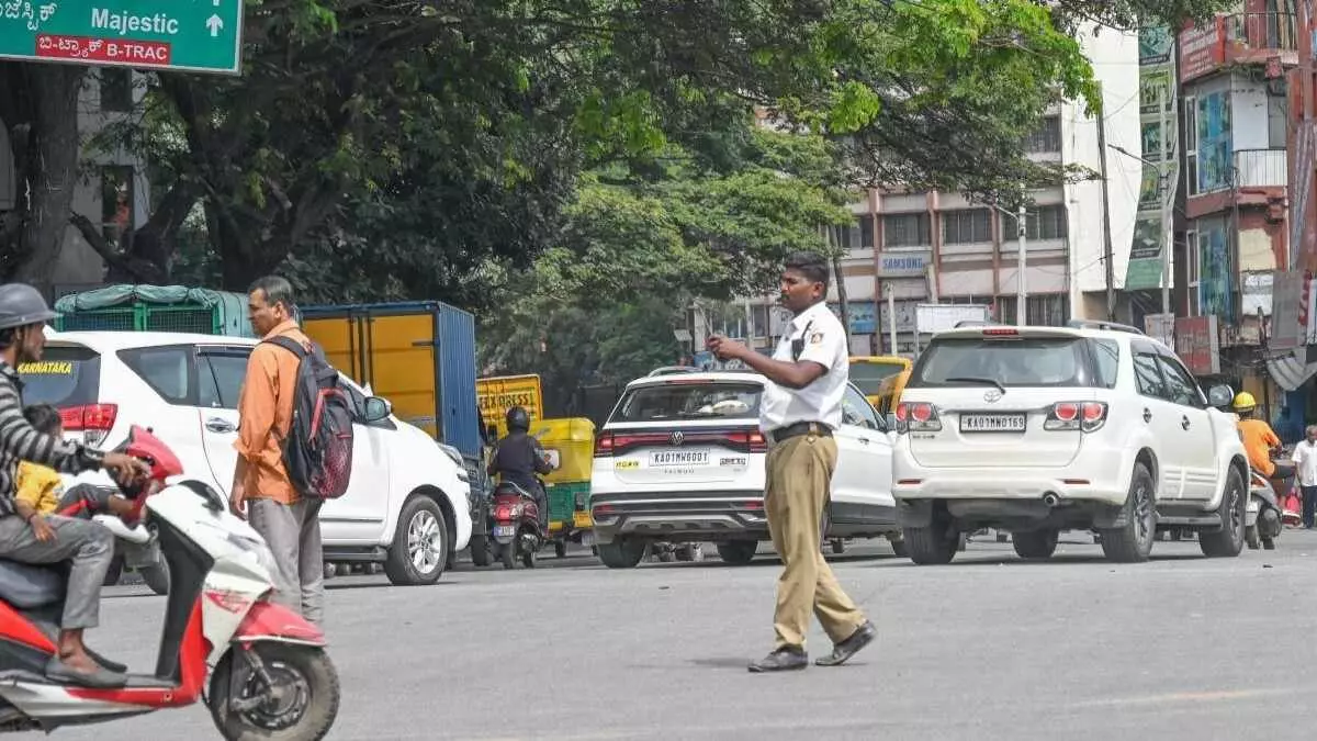‘Be a Traffic Cop for a Day’: Bengaluru Traffic Police Launch Unique Citizen Initiative ‘Be a Traffic Cop for a Day’: Bengaluru Traffic Police Launch Unique Citizen Initiative