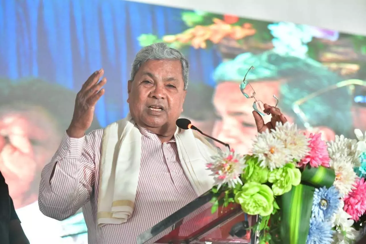 ಸನಾತನವಾದಿ, ಆರ್ಎಸ್ಎಸ್, ಜಾತಿ ವ್ಯವಸ್ಥೆಗೆ ನನ್ನ ವಿರೋಧ- ಸಿಎಂ ಸಿದ್ದರಾಮಯ್ಯ ಸನಾತನವಾದಿ, ಆರ್ಎಸ್ಎಸ್, ಜಾತಿ ವ್ಯವಸ್ಥೆಗೆ ನನ್ನ ವಿರೋಧ- ಸಿಎಂ ಸಿದ್ದರಾಮಯ್ಯ