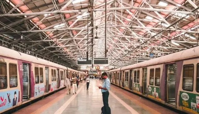 4 ರೈಲು ನಿಲ್ದಾಣಗಳಿಗೆ ಸಂತರ ಹೆಸರು ನಾಮಕರಣ ; ಕೇಂದ್ರ ಗೃಹ ಇಲಾಖೆಗೆ ಶಿಫಾರಸು 4 ರೈಲು ನಿಲ್ದಾಣಗಳಿಗೆ ಸಂತರ ಹೆಸರು ನಾಮಕರಣ ; ಕೇಂದ್ರ ಗೃಹ ಇಲಾಖೆಗೆ ಶಿಫಾರಸು