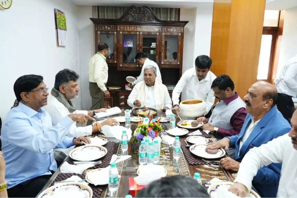 Cabinet reshuffle State politicians visit Delhi, petition CM Siddaramaiah ministerial berth Cabinet reshuffle State politicians visit Delhi, petition CM Siddaramaiah ministerial berth