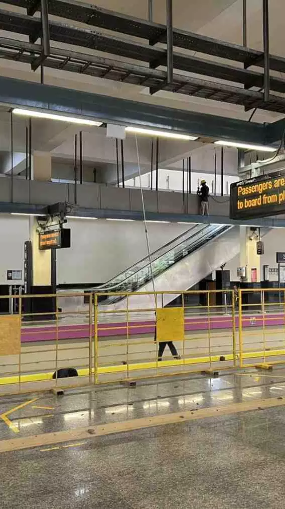 ಬೆಂಗಳೂರು ಮೆಟ್ರೋಗೆ ಇ-ಮೇಲ್ ಮೂಲಕ ಬಾಂಬ್ ಬೆದರಿಕೆ: ಎಫ್ಐಆರ್ ದಾಖಲು ಬೆಂಗಳೂರು ಮೆಟ್ರೋಗೆ ಇ-ಮೇಲ್ ಮೂಲಕ ಬಾಂಬ್ ಬೆದರಿಕೆ: ಎಫ್ಐಆರ್ ದಾಖಲು